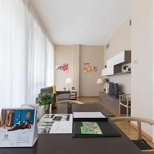 Hemeras Boutique Homes - Design Near Duomo Cathedral , Milano Italien